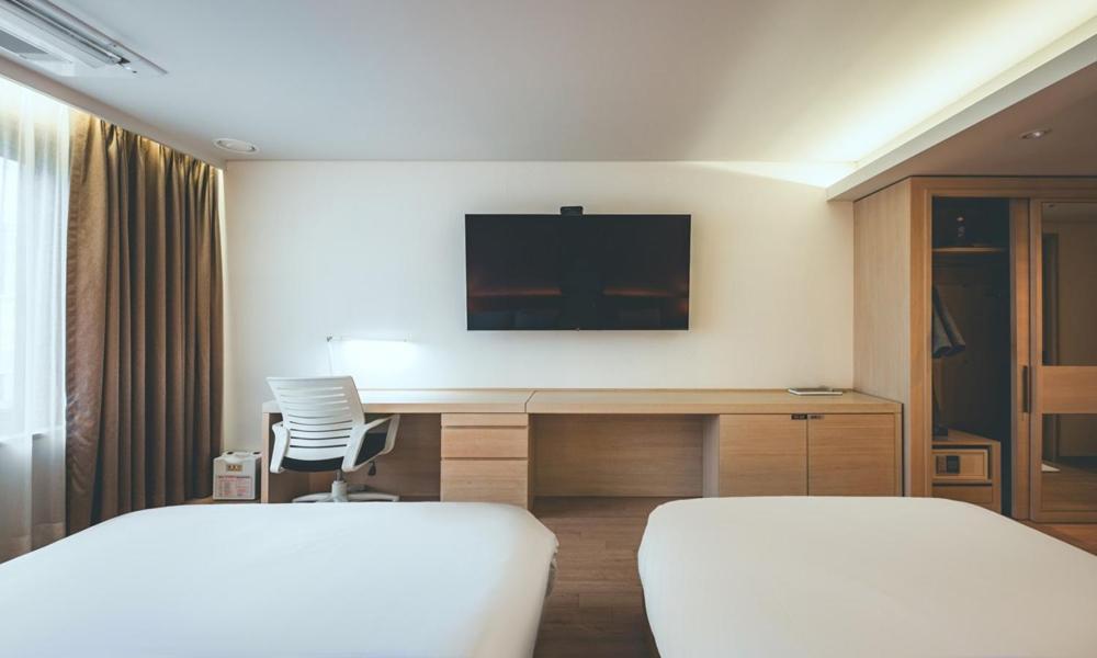 Wonju City Hotel Hyeoksin ภายนอก รูปภาพ
