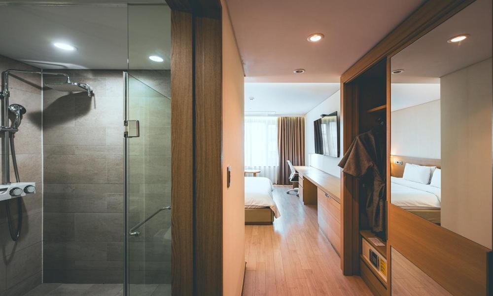 Wonju City Hotel Hyeoksin ภายนอก รูปภาพ